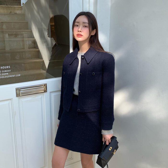 Cha Jung Won sported New Frontrow tweed jacket and skirt on Instagram