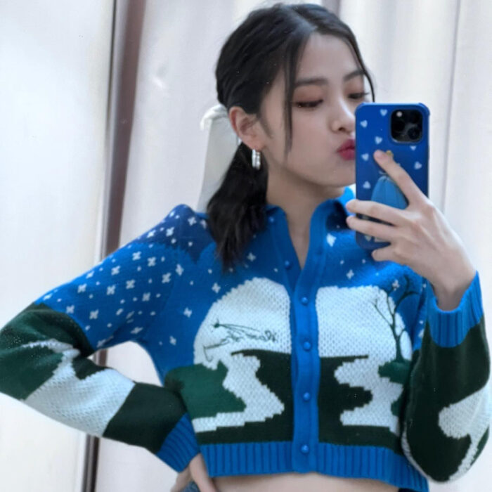 Itzy Ryujin outfit from Feb 27, 2022 : House of Sunny cardigan and more