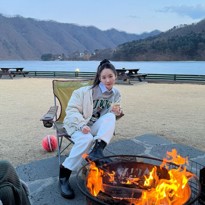 Kang Min Kyung was seen wearing cute sweatshirt and balaclava from Korean brand on Instagram (2022 Feb 17)