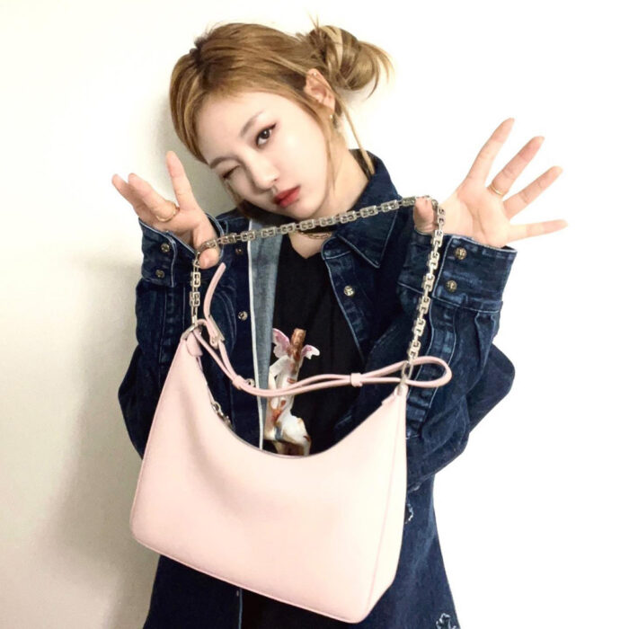Aespa Ningning outfit from Feb 28, 2022 : Givenchy bag and more