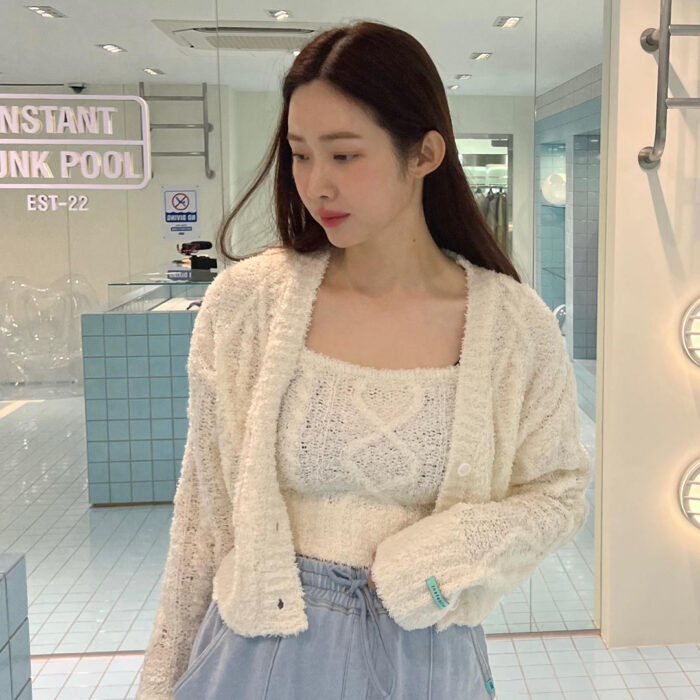 Cha Jung Won outfit from March 8, 2022 : Instantfunk cardigan and more