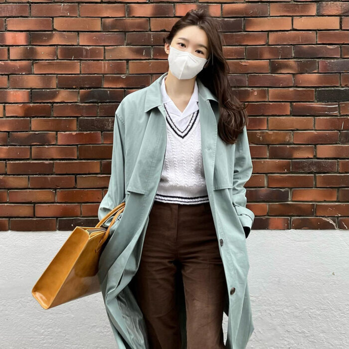 Davichi Kang Min Kyung outfit from March 19, 2022 : Avie Muah coat and more