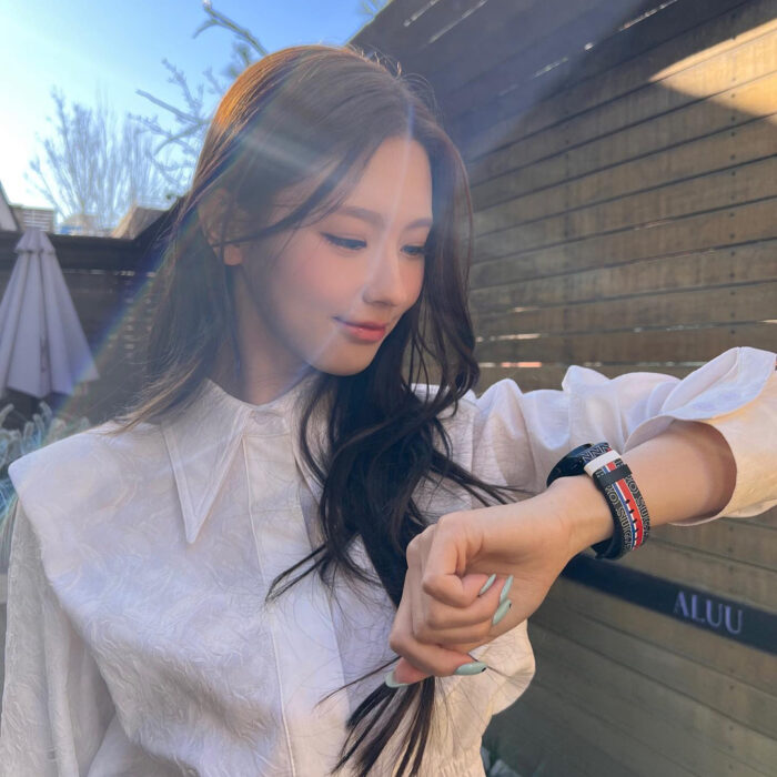 (G)I-dle Miyeon outfit from March 9, 2022 : YCH blouse