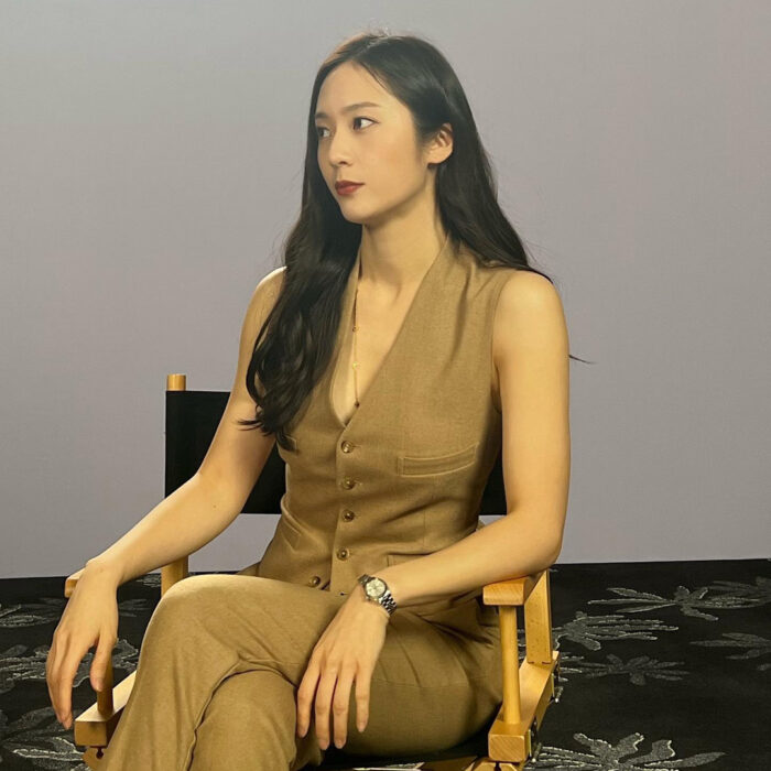 Krystal outfit from March 14, 2022 : Ralph Lauren Collection vest and more