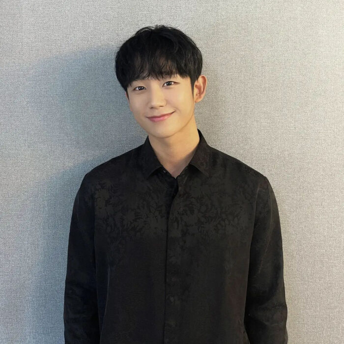Jung Hae In outfit from April 13, 2022 : Saint Laurent shirt