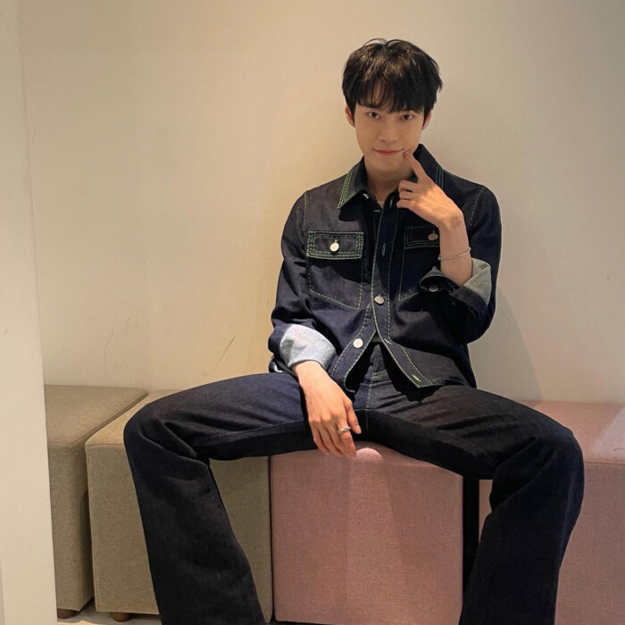 NCT Doyoung outfit from April 13, 2022 : Bottega Veneta jacket and more