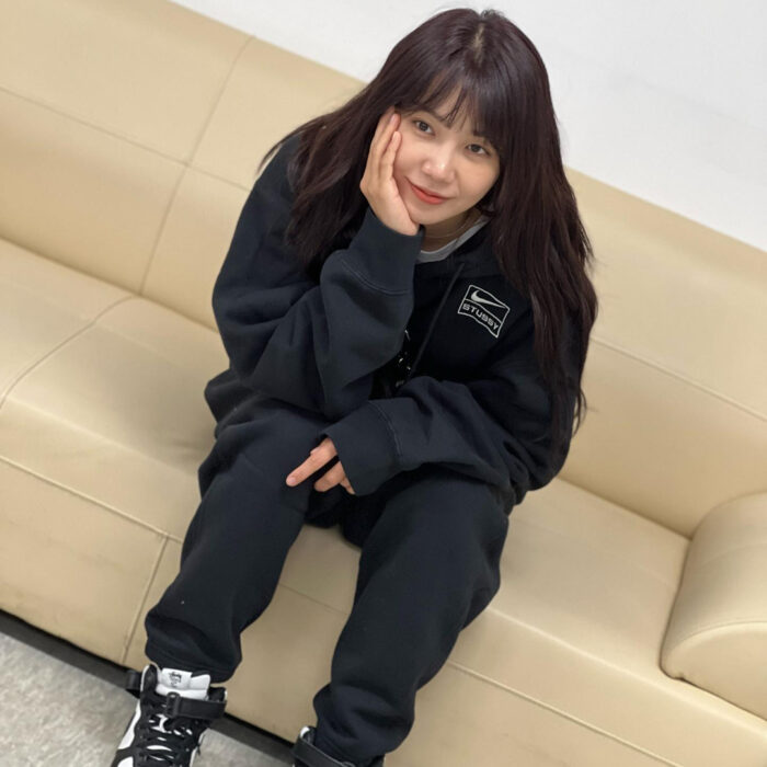 Apink Eunji outfit from May 11, 2022 : Nike x Stussy sneakers and more