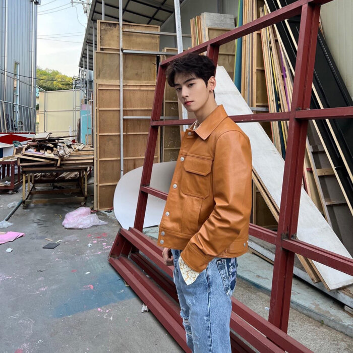 Astro Cha Eun Woo outfit from May 18, 2022 : Sandro jacket and more