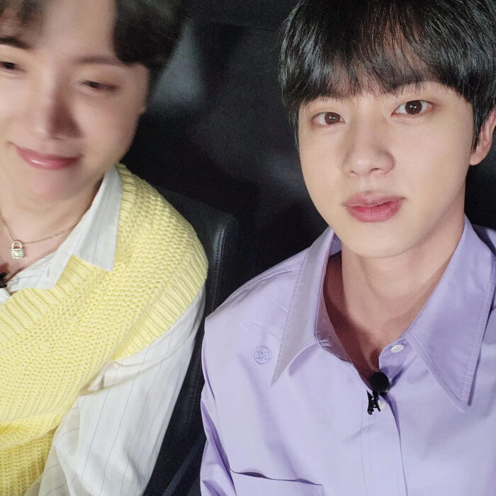 BTS Jin outfit from May 21, 2022 : Recto shirt