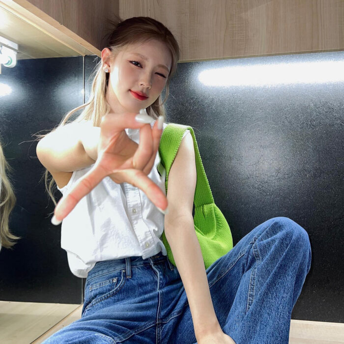 (G)I-dle Miyeon outfit from May 25, 2022 : Polo Ralph Lauren shirt and more