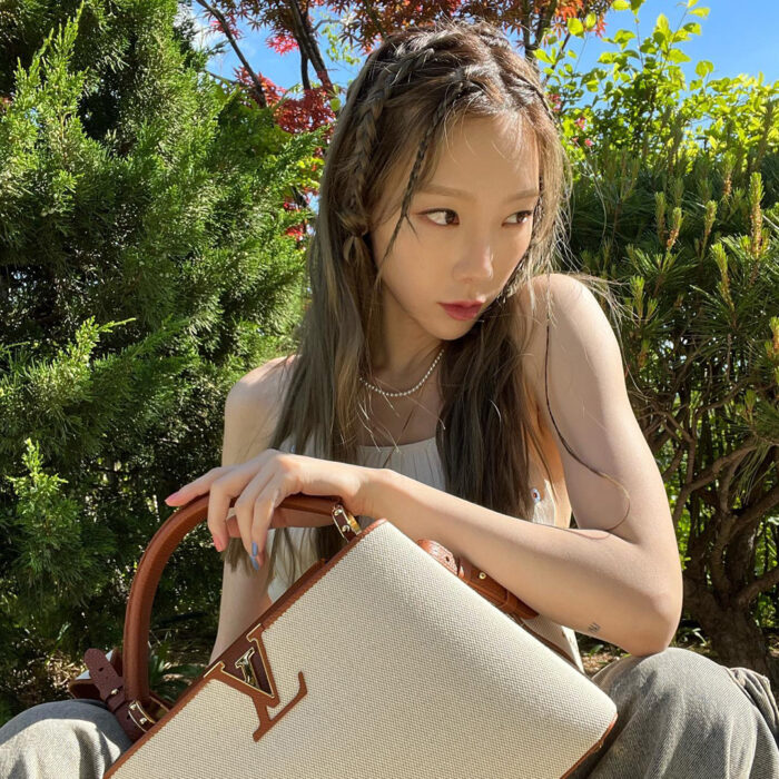 SNSD Taeyeon outfit from May 9, 2022 : Louis Vuitton bag and more