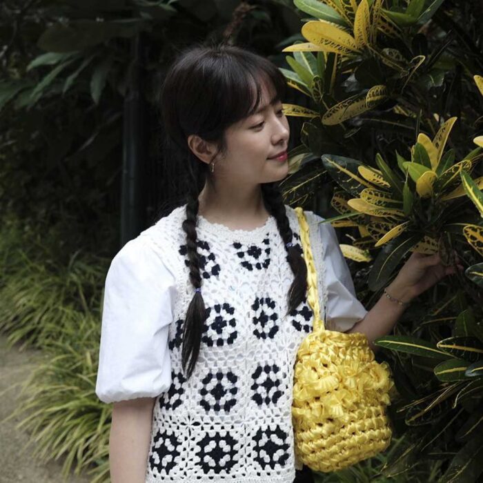 Han Ji Min outfit from June 9, 2022 : Olive Des Olive vest