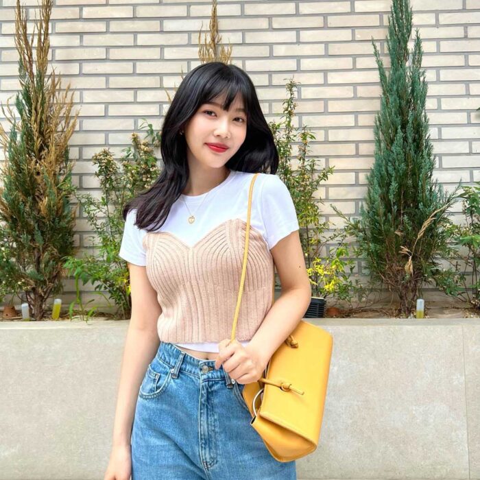 Red Velvet Joy outfit  from June 16, 2022 : Yuzefi bag and more