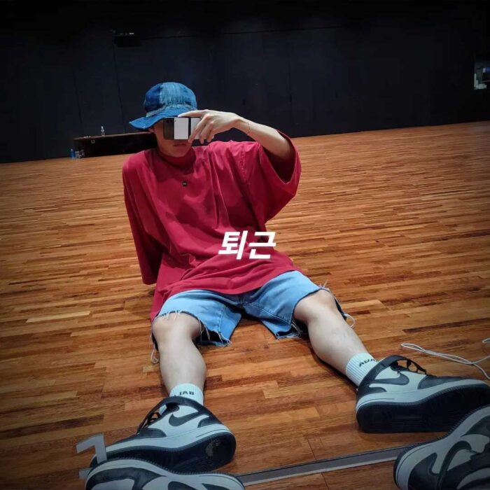 BTS J-Hope outfit from July 18, 2022 : Nike x Stussy sneakers and more