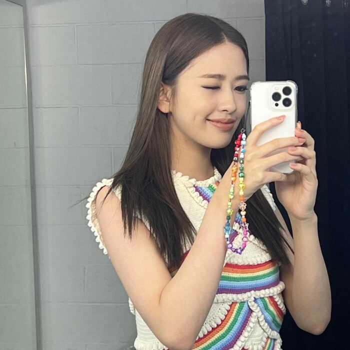 IVE Yujin outfit from July 23, 2022 : Loewe sleeveless top